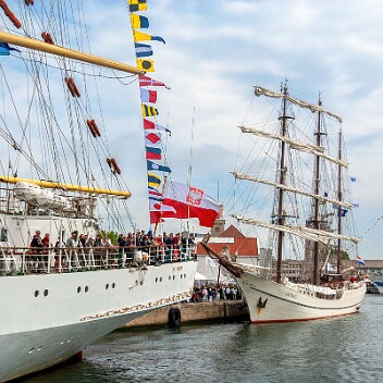 Dar Mlodziezy et Artemis Dar mlodziezy Artemis Mir escales 2013 à Dunkerque