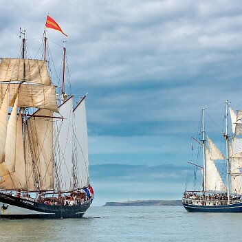 Oosterschelde et Thalassa devant Ambleteuse Oosterschelde et Thalassa devant Wimereux et lz cap Gris-Nez